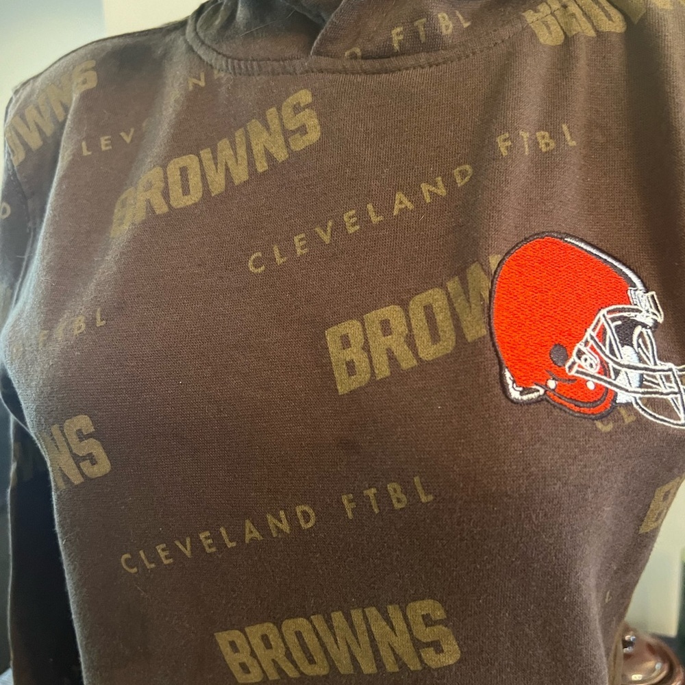 NFL Team Apparel Cleveland Browns boys sweatshirt - Picture 3 of 4